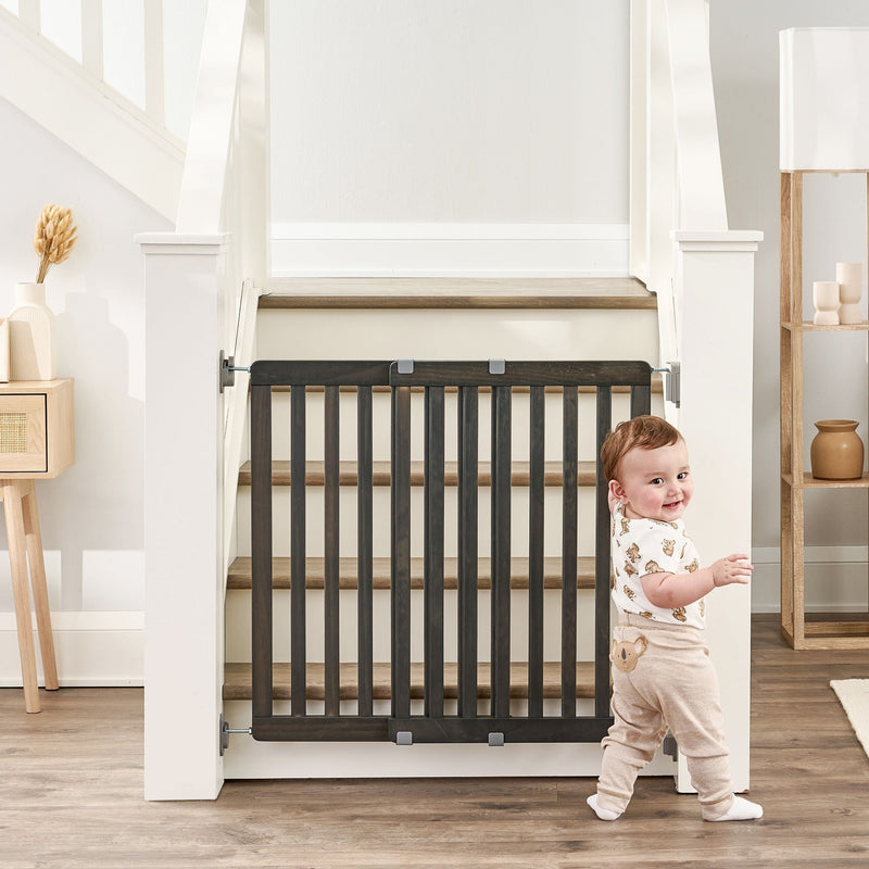 Regalo Wooden Top of Stairs Baby Gate O4